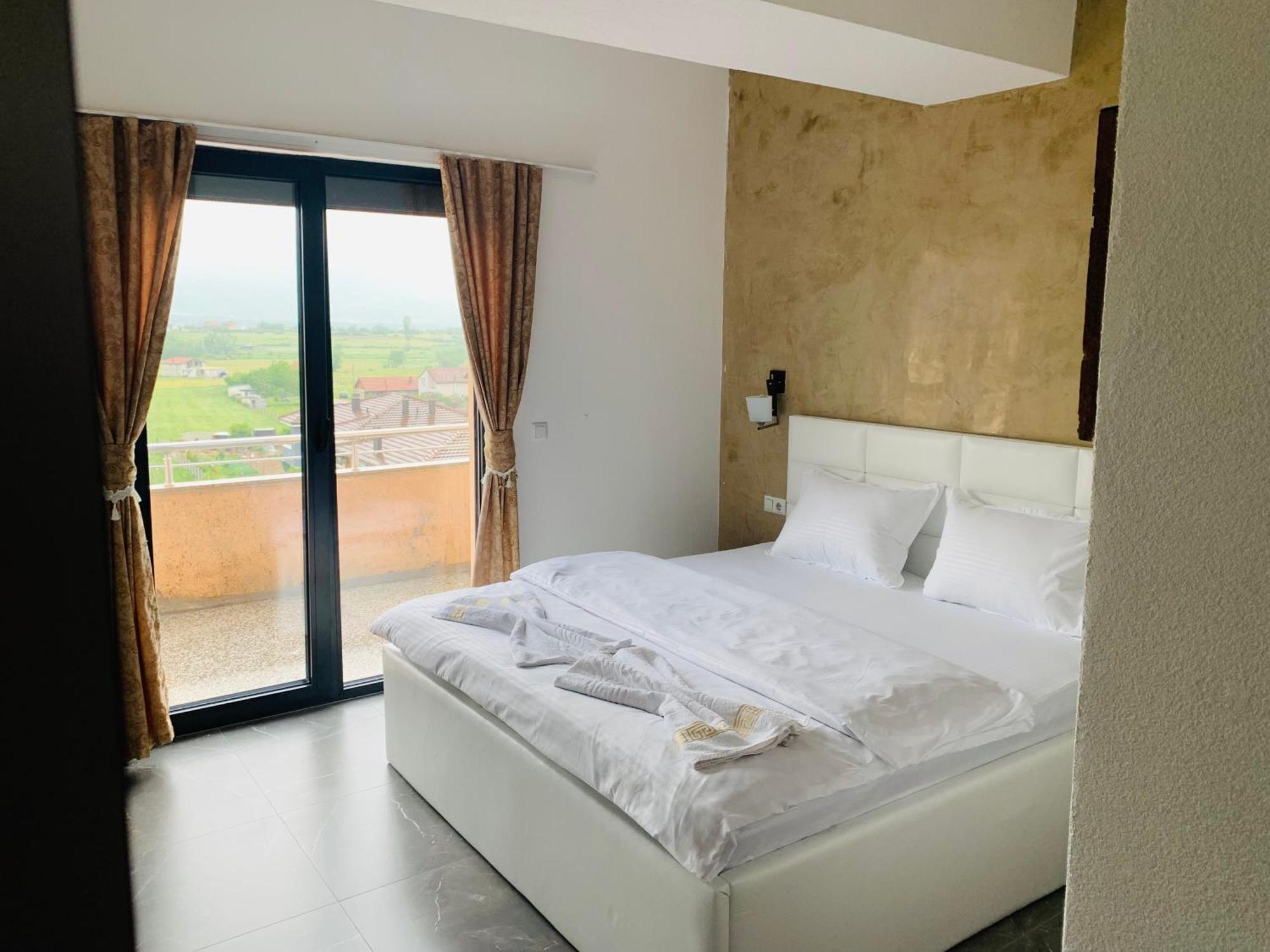 Hotel Albatros Prizren Exterior foto